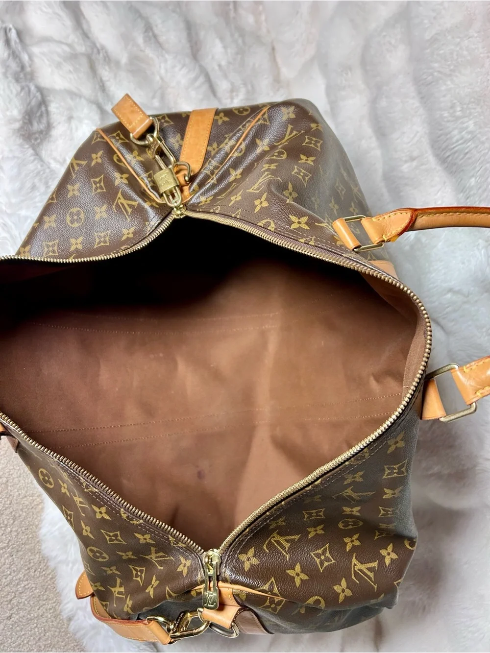 Louis Vuitton Keepall Bandoulière 55 Monogram Travel Duffel Bag Unisex